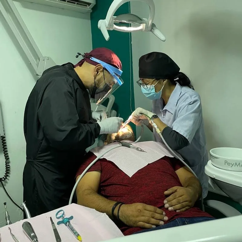 Área de atención dental en la clínica, fotografía 1